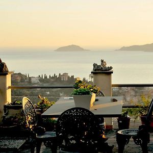 IL golfo artisti e poeti villa thea